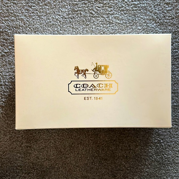 Coach wristlet. Perfect condition. Like new! - Picture 2 of 5